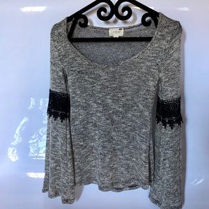PacSun LA Hearts Gray and Black Sweater Junior XS